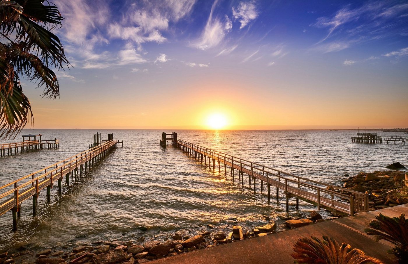 Papermoon Fototapete HOLZ-BRÜCKE-TEXAS PIER STEG MEER SEE STRAND SONNE BUCHT von Papermoon