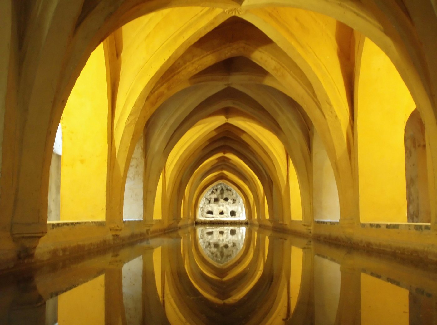 Papermoon Fototapete PALAST ALCAZAR-SEVILLA SCHLOSS PATIO ARKADE ANTIK FORT von Papermoon