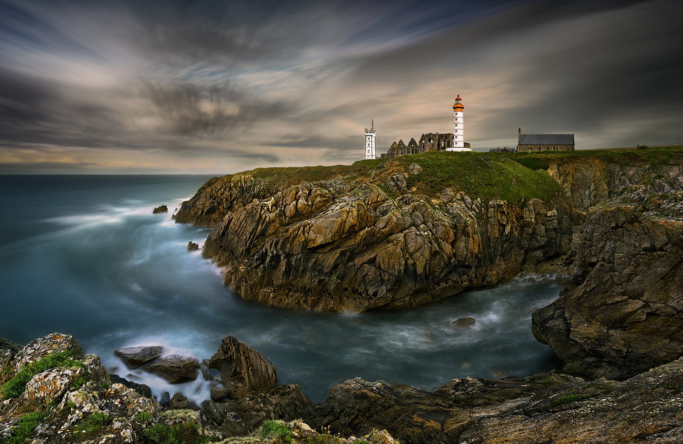 Papermoon Fototapete VLIES-Tapete Premium "Design Foto Landschaft, Tiere,", Kleister KOSTENLOS, reduziert, 3D-Effekt, restlos trocken abziehbar, (7664), Wandtapete Bild Dekoration Wand-Dekor Motiv Tapete Poster von Papermoon