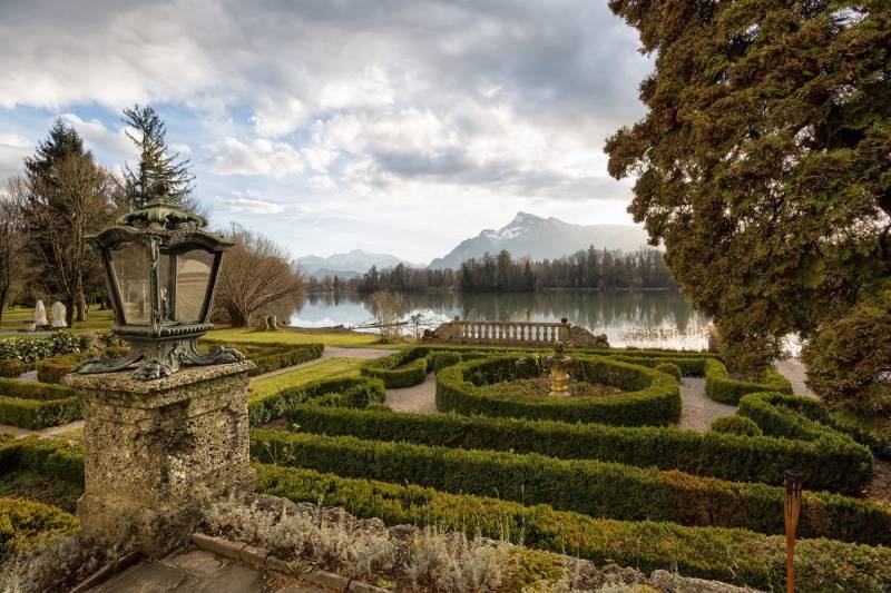 Papermoon Fototapete VLIES-Tapete Premium "Garten", Kleister KOSTENLOS, reduziert, 3D-Effekt, restlos trocken abziehbar, (3455), Wandtapete Bild Dekoration Wand-Dekor Motiv Tapete Poster von Papermoon