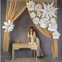 12 Riesige Papierblumen Mit Jeweils Einzigartigem Fantasy-Design Für Wanddekor, Weiße Große Papierblüten Hochzeitshintergrund 10, 2 X 10, 5 cm von PapierDeco