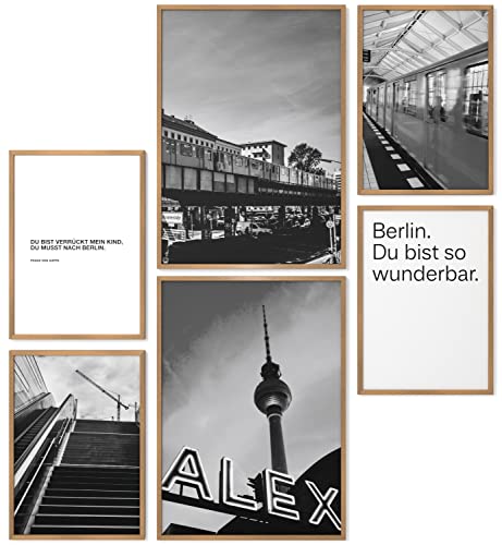 Papierschmiede® Mood Poster Set Berlin Schwarz-Weiß, Fertiges Bilder Set mit Rahmen (Holz, Natur), Wohnzimmer Deko Schlafzimmer, 2x DIN A4 und 4x DIN A5, U-Bahn BVG Fernsehturm von Papierschmiede