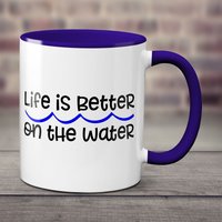 Sailing Life Becher - Personalisiertes Segelboot Geschenk Für Begeisterte Segler Sailing Life Becher - Personalisiertes Segelboot Geschenk Für Begeisterte Segler von ParadiseGiftMugs