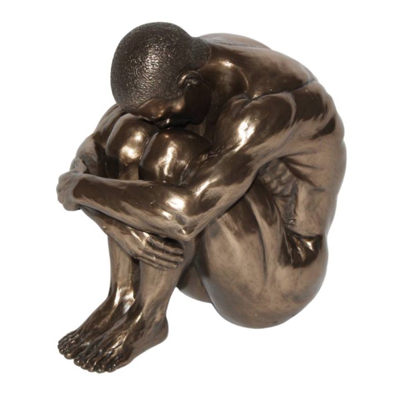 Deko Figur Body Talk Kollektion Nackter Mann kniend H 17 cm Bodybuilder Arme umschlungen Skulptur von Parastone