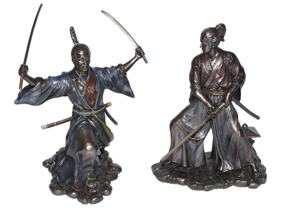 Set: Deko Figuren Samurai Art H 21-22 cm japanische Krieger im Kimono mit Schwertern von Parastone