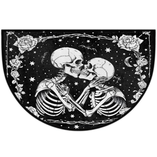 Halloween-Fußmatte, Totenkopf-Skelett, Gothic, halbrund, waschbar, halbrund, rutschfest, halbmondförmig, Bodenmatte für drinnen und draußen, Badezimmer, Küche, Kamin, Eingang, Bad, Urlaubsdekoration Halloween-Fußmatte, Totenkopf-Skelett, Gothic, halbrund, waschbar, halbrund, rutschfest, halbmondförmig, Bodenmatte für drinnen und draußen, Badezimmer, Küche, Kamin, Eingang, Bad, Urlaubsdekoration von Pardick