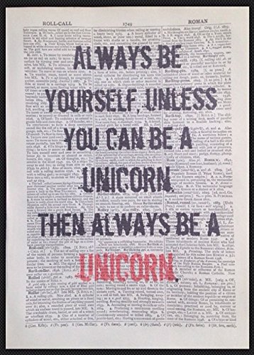 Always Be Yourself Einhorn Quirky Zitat Vintage Wörterbuch Kunstdruck, Bild von Parksmoonprints