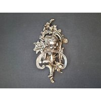 Alter Massiv Messing Versilberter Garderobenhacken Mit Putte Engel Kopf Hacken Kleiderhacken Handtuchhalter Wandhacken Wandschmuck von PassionaShop