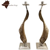 Paar Ziegenhorn-Kerzenleuchter Mit Neusilber Paar Ziegenhorn-Kerzenleuchter Mit Neusilber von PatagoniaLeatherRugs