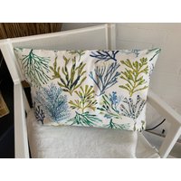 Kissenbezug Weicher Canvas Von Clarke Und Meeresblumen Algen 60x40cm von Patchworkschmiede