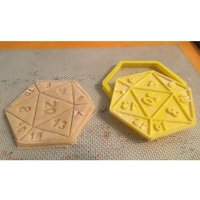 D20 | Würfel Keks Ausstechform Benutzerdefinierte Cookie Cutter Kekse Ausstechformen Zuckerkeks Spiele Brettspiele D20 | Würfel Keks Ausstechform Benutzerdefinierte Cookie Cutter Kekse Ausstechformen Zuckerkeks Spiele Brettspiele von Patriot3dPrinting