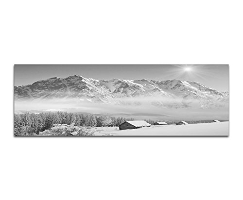 Paul Sinus Art Leinwandfoto als Panorama SCHWARZ/Weiss 150x50cm Winterlandschaft Berge Wald Häuser Schnee von Paul Sinus Art