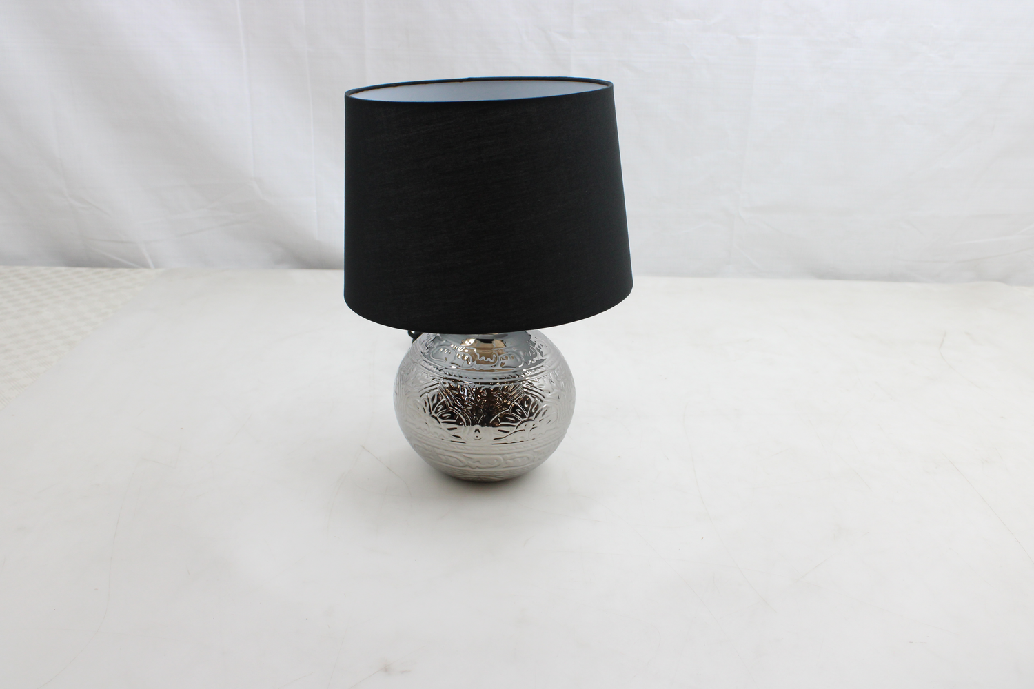 Pauleen Tischlampe Leuchte Keramikfuß Touch Silver Kugel Schwarz Lampenschirm B-Ware Pauleen Tischlampe Leuchte Keramikfuß Touch Silver Kugel Schwarz Lampenschirm B-Ware von Pauleen