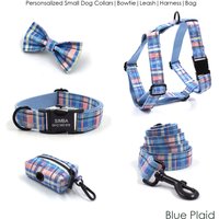 Personalisiertes Hundehalsband Blau Kariert, Passende Fliege, Hundeleine, Hundegeschirr Und Kotbeutel, Verschiedene Combo von PawID