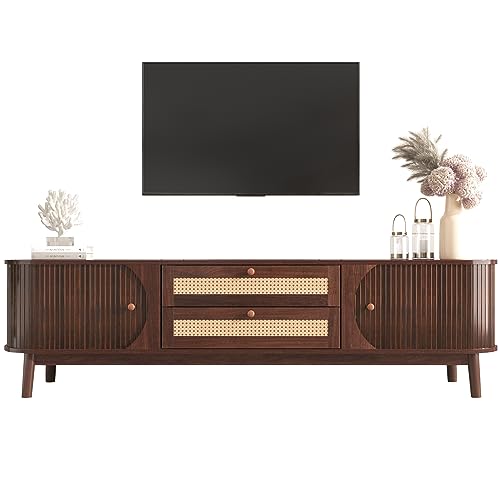 Pawom TV-Schrank-Natürlicher Holz-Blend TV-Schrank mit Türen und Schubladen. TV-Ständer mit Rattanseiten. Aufbewahrungslösung, Natürlicher Landhausstil von Pawom