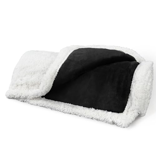 Fleece Haustierdecke Flauschig Waschbar Sherpa Plüsch Kuscheldecke Hundebett für Hunde Welpen Katzen, 114 x 76cm Fleece Haustierdecke Flauschig Waschbar Sherpa Plüsch Kuscheldecke Hundebett für Hunde Welpen Katzen, 114 x 76cm von Pawsee
