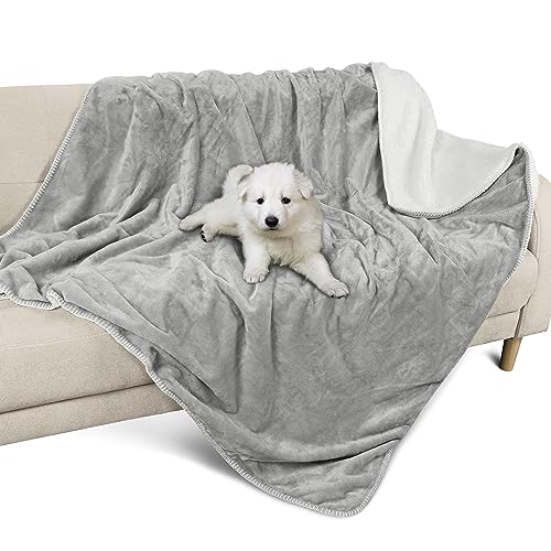 Pawsee wasserdichte Hundedecke mit Pfotenabdruck, pinkelfeste Fleece-Sherpa-Decke für den Schutz des Schlafsofas, waschbarer Wendemöbelschutzbezug, 150 x 130 cm, Grey von Pawsee