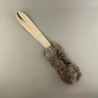 Hundespielzeug Aus Kaninchenfell Und Hanfgriff Hundespielzeug Aus Kaninchenfell Und Hanfgriff von PawsomePetToys