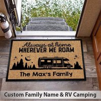 Immer Zu Hause, Wo Immer Wir Uns Bewegen Camping Fußmatte, Rvs Camper, Außenmatte, Rv Geschenk, Außenmatte Fußmatte von Pawsonalize