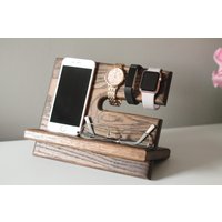 Handgefertigte Dockingstation Aus Holz - Nachttisch Ladegerät & Organizer | Perfektes Geschenk Für Männer Vatertag Schreibtischständer Papa von PaybacksABeach