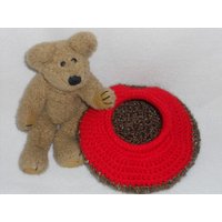 Rot Und Braun Haustier Gemütlich, Bett, Korb Rot Und Braun Haustier Gemütlich, Bett, Korb von PeabuttonsMom