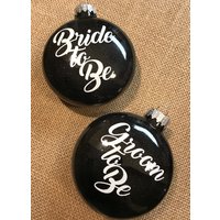 Braut Und Bräutigam, Um Personalisierte Glitter Flache Scheibe Glas Weihnachtsverzierung Zu Sein von PeaceOfAnnie
