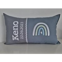 Kissen Mit Namen Und Regenbogen, Personalisiert, Taufkissen, Geburtskissen, Dekokissen, Taufe, Geburt, Personalisiert, Mädchen, Junge Kissen Mit Namen Und Regenbogen, Personalisiert, Taufkissen, Geburtskissen, Dekokissen, Taufe, Geburt, Personalisiert, Mädchen, Junge von PearlsWorldDesign