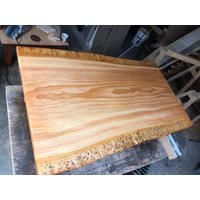 Live Edge Couchtisch von Pedroswoodwork
