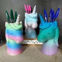 Einhorn Stiftehalter, Schreibtisch Organizer, Stifteaufbewahrung, Niedlich, Geschenkidee, Regenbogen Einhorn, Kinderzimmer Deko, Büro Ordnun von PeilchensBunteKiste