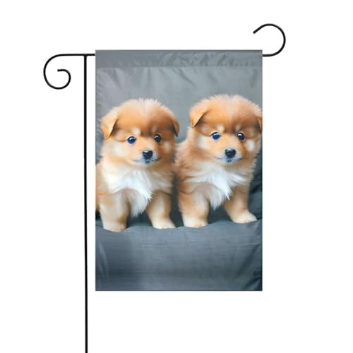 Pomeranians-Welpen und Punkt 1 Gartenflaggen für draußen – kleine Rasenflagge, eine unverzichtbare Frühlingsgartenflagge für jeden Rasen oder Hinterhof von Peiyeety