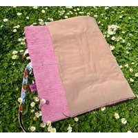 Faltbare Outdoor-Hundedecke Mit Karabiner Zum Befestigen - Personalisierbar | Softshell Und Breitcord, Hundeliegefläche, Hundeplatz Faltbare Outdoor-Hundedecke Mit Karabiner Zum Befestigen - Personalisierbar | Softshell Und Breitcord, Hundeliegefläche, Hundeplatz von PennyAndStitch04