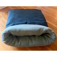 Kuschelsack Hund - Personalisierbar | Polarfleece Und Breitcord Hundekissen, Hundebett, Hundehöhle, Hundedecke von PennyAndStitch04