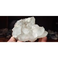 Apophylite-Kristalle in Der Stylbit-Matrix von PentagonitA