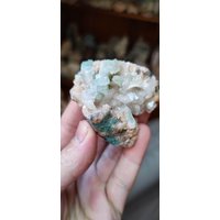 Grüne Apophyllit-Geode Mit Stylute Auf Orangefarbenem Heulandit von PentagonitA