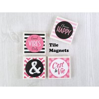 Rosa Büro Magnete Rosa Fliesen Geschenk Für Lehrer-Geschenk Freund Einweihungsparty Mama Überlebende-Box 4Er Set Rosa Büro Magnete Rosa Fliesen Geschenk Für Lehrer-Geschenk Freund Einweihungsparty Mama Überlebende-Box 4Er Set von PeppercornPrincess