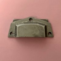 Gusseisen Art Deco Tassengriffe Schubladenschrank Türgriffe Küche Kleiderschrank Möbel von PeriodHomeFittings