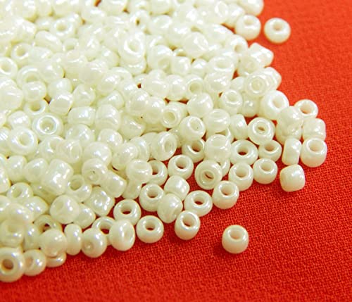 1100 Stück Glas Rocailles Perlen 4mm, 6/0, Ponyperlen Rund Mini Perle Seed Beads (Krem Opak) von Perlin