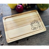 Familie Schneidebrett Monogramm Deer Gravur Vögel Hochzeitsgeschenk Einweihungsparty Blumenhochzeit Aus Holz von PersonalizedArtDecor