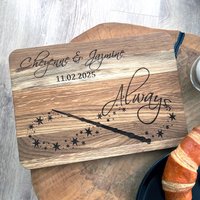 Personalisiertes Schneidebrett Unendlichkeitssymbol Stern Hochzeit Geschenk Für Paar Gravur Holz Immer von PersonalizedArtDecor