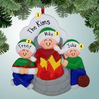 Feuerwehrmann Familie - 3 Personalisierter Weihnachtsschmuck Kamin Im Freien Camping Hinterhof Braten Marshmallows S'mores von PersonalizedFree