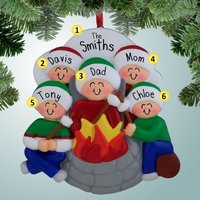 Feuerwehrmann Familie - 5 Personalisierter Weihnachtsschmuck Kamin Im Freien Camping Hinterhof Braten Marshmallows S'mores von PersonalizedFree