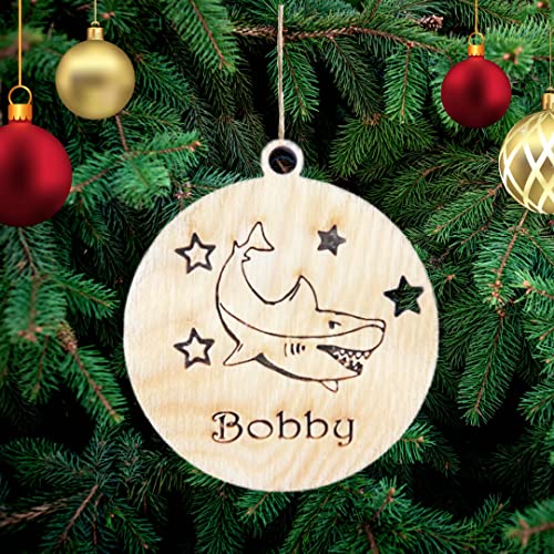 Personalisierte Hai Weihnachtsbaumschmuck Weihnachtsdeko Ornament Weihnachtsdeko aus Holz Weihnachtsbaum Deko Weihnachtsdekoration Ornament Holz Christbaumschmuck von Pet-Jos