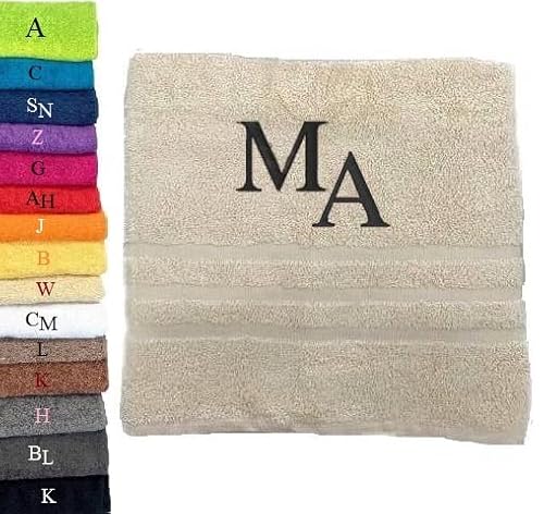 Pet-Jos Personalisiertes Badetuch, Badetuch mit Monogramm, wunderschön gestickte Buchstaben oder Namen, Badetuch mit Monogramm, Badetuch, 100% Baumwolltuch (140 x 70 cm, Hell Beige) von Pet-Jos