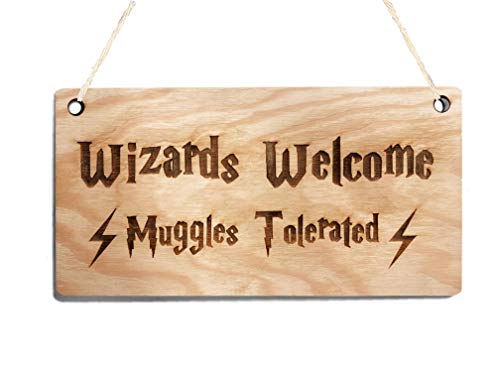 Pet-Jos Wizards Welcome Muggles Tolerated Schild Magic Wall Art Funny Movie Zitat Holzschild Natürliche Heimdekoration Magisches Geschenk von Pet-Jos