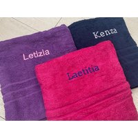 Personalisierte Bestickte Handtücher Mit Namen Oder Text, Handtuch, Badetuch, Benutzerdefinierte Handtücher, Besticktes Handtuch Weihnachtsgeschenk von PetJos