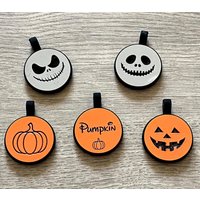 Halloween Kürbis Soundless Haustiermarke - Doppelseitig Tief Graviertes Silikon Dog Tags Für Hunde, Katzenmarke, Geräuschlose Hundemarke Halloween Kürbis Soundless Haustiermarke - Doppelseitig Tief Graviertes Silikon Dog Tags Für Hunde, Katzenmarke, Geräuschlose Hundemarke von PetParadeBoutique