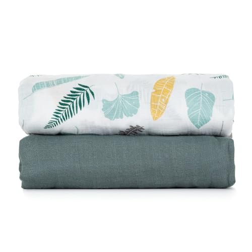 Petite&Mars Set aus 2 Musselin-Bambus-Wickeltüchern Misty 2in1 * 120 x 120 cm * hypoallergen * Bambus * Baumwolle * Spucktuch * Bäuerchentuch * Musselintuch * Musselin-Wischtuch (Green Leaves) von Petite&Mars