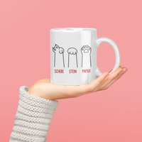 Kaffeetasse Katze Schere Stein Papier, Katzenfreunde, Beidseitig Bedruckt, Lustiges Geschenk Von Petsgallery Kaffeetasse Katze Schere Stein Papier, Katzenfreunde, Beidseitig Bedruckt, Lustiges Geschenk Von Petsgallery von PetsgalleryShop
