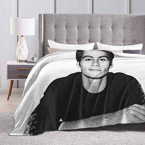 Weiche Flanell-Bettdecke für Kinder, Teenager, Erwachsene, Schlafzimmer, Dekor, Dylan O'Brien, ultraweiche Micro-Fleece-Decke, Couch, 203 x 152 cm von Peyolad