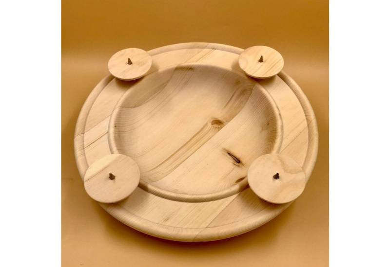 Pezzo D'oro Kerzenleuchter Adventskranz aus Zirbe 30cm handgedrechselt, wird in traditioneller Handarbeit gefertigt von Pezzo D'oro